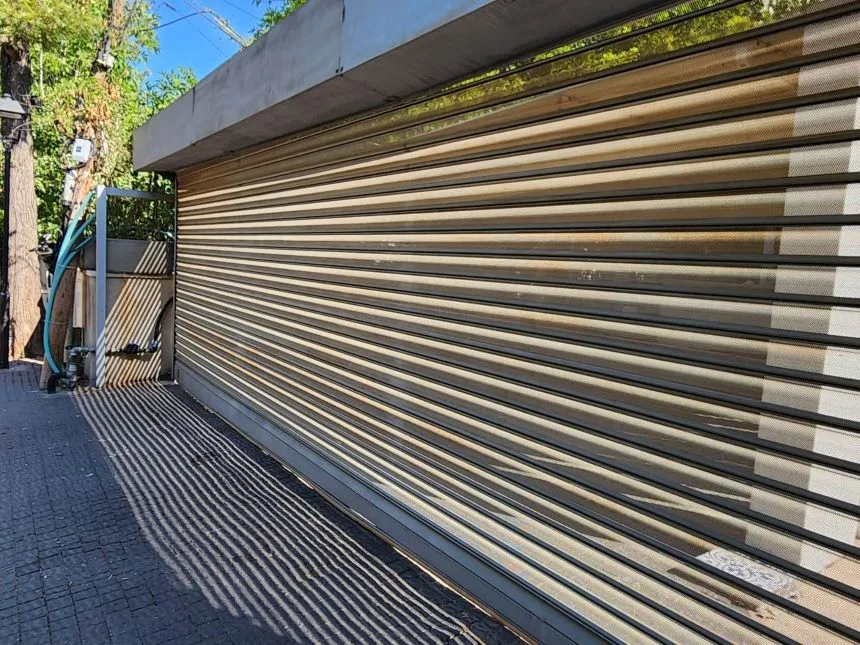 תריסי גלילה חשמליים