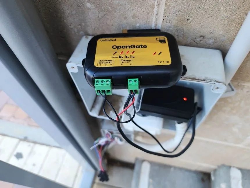 בקרה סלולרית לשער ומחסום חניה