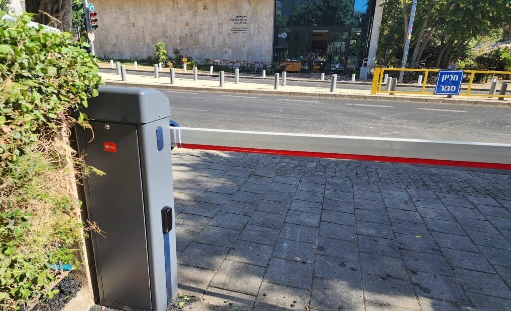שירות מחסומי חניה